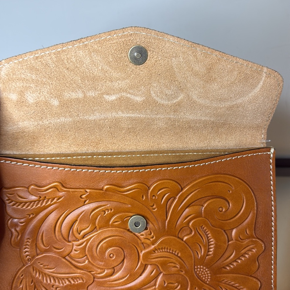 Like New Patricia Nash Tooled Leather Portfolio Florence Brown - Picture 3 of 5